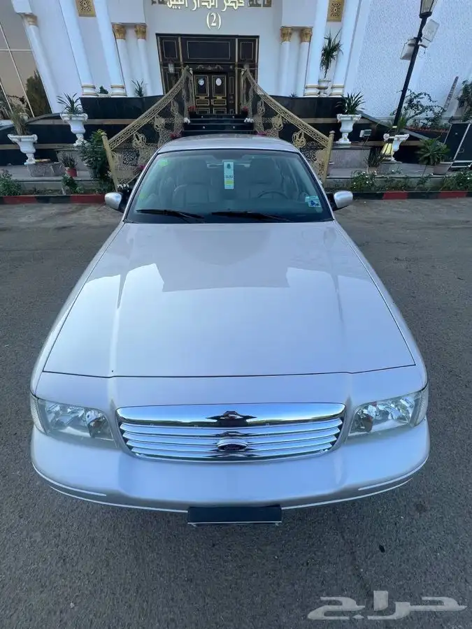 (مباع) فورد فكتوريا 2011 وكالة 9