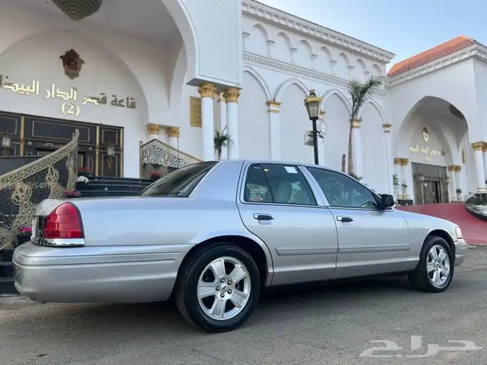 (مباع) فورد فكتوريا 2011 وكالة 28