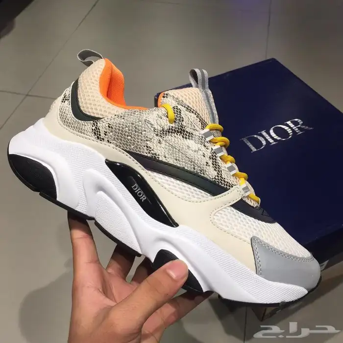 جوردن نايك ديور ييزي وكل الماركات العالمية 41