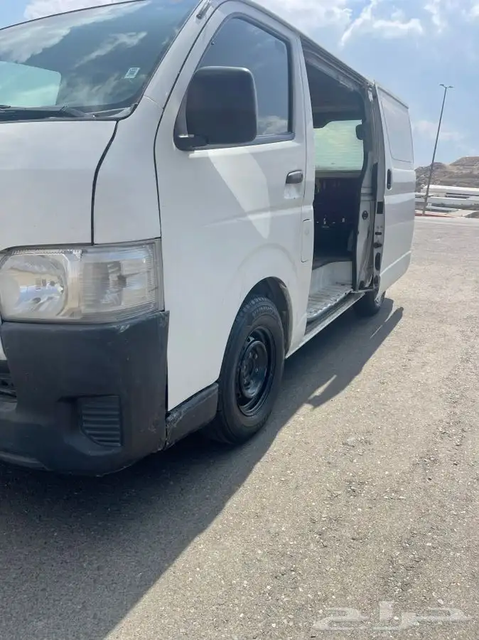 تويوتا باص بضاعه هاي ايس 2016 3