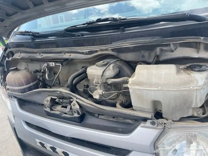 تويوتا باص بضاعه هاي ايس 2016 11