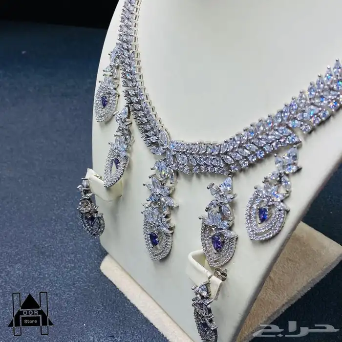 طقم فضه ( Silver ) عيار 925 مرصع بياقوت أزرق (زفير) وزركون 0