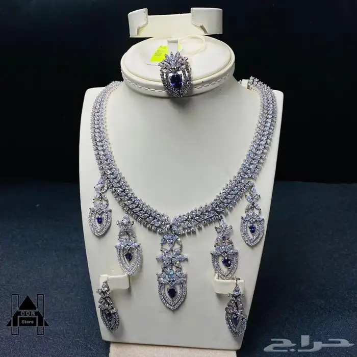 طقم فضه ( Silver ) عيار 925 مرصع بياقوت أزرق (زفير) وزركون 1