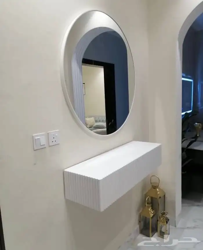 طاولة جداري 9