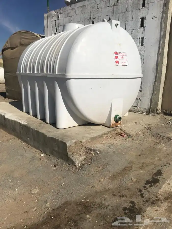 خزان ماء للبيع بلاستيك 7500التر نضيف 4