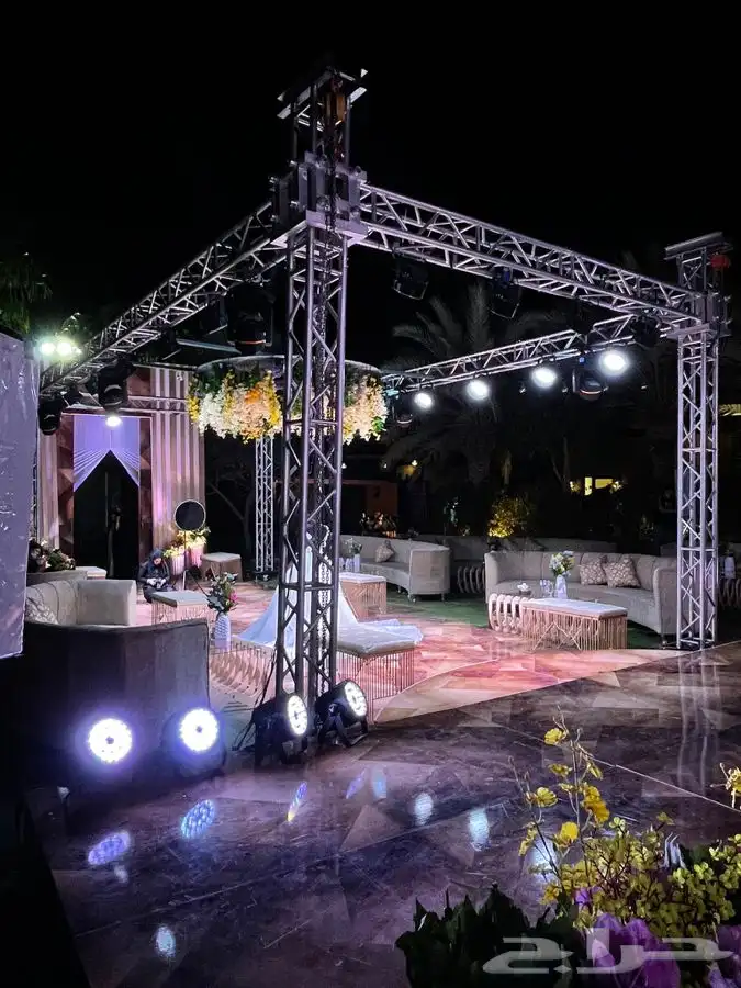 تأجير شاشات و اضاءت و مسارح و صوتيات 8