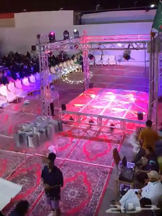 تأجير شاشات و اضاءت و مسارح و صوتيات 3
