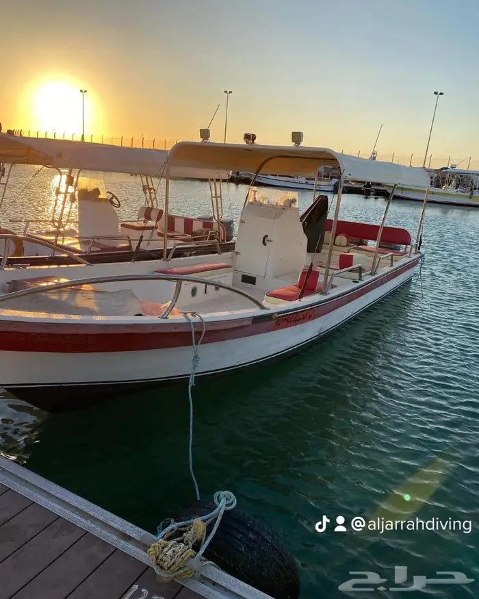 قارب رحلات بحرية نزهه - صيد - سباحة - مرسى الرايس 1