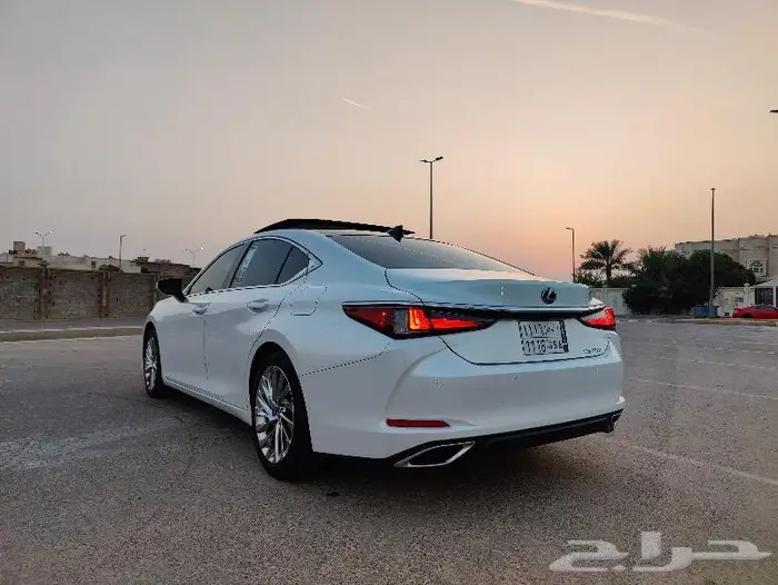 تم البيع لكزس 2022 ES350 DD فل الفل بحالة الوكالة 7