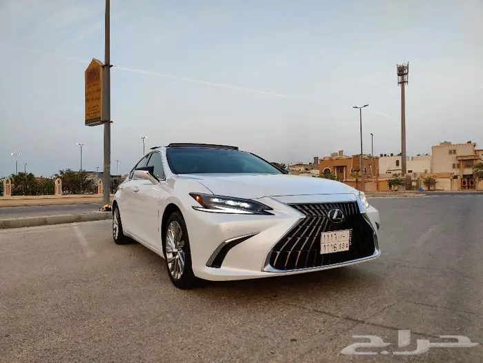 تم البيع لكزس 2022 ES350 DD فل الفل بحالة الوكالة 15
