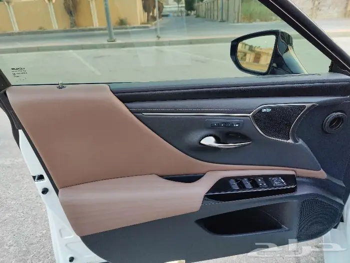 تم البيع لكزس 2022 ES350 DD فل الفل بحالة الوكالة 46