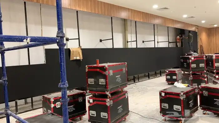 تأجير شاشات استيج تراس اضاءه صوتيات ستى كلرر 17