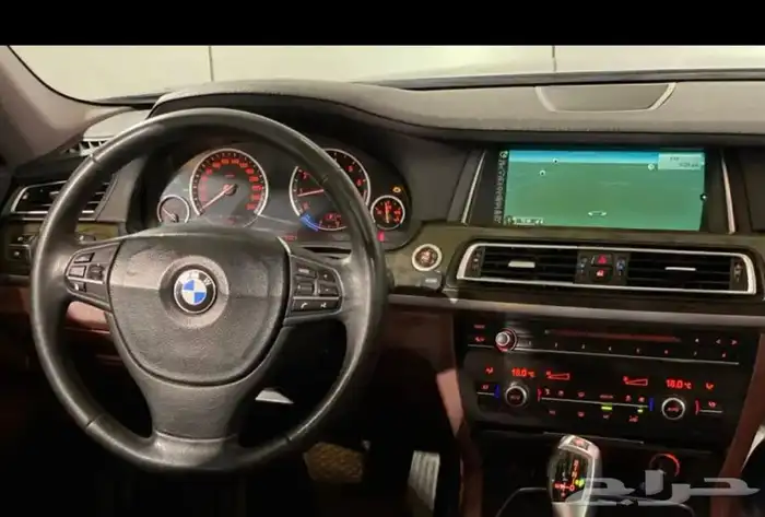 للبيع شاشه بي ام الفئه السابعه 2013 0