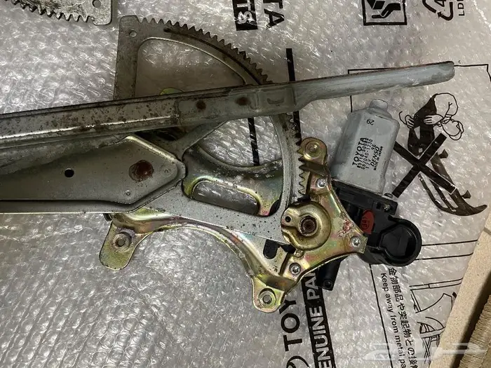 دينمو ودراع زجاج الأبواب الأماميه والخلفية لكزس 430 Ls 3