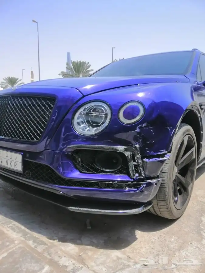 سمكرة مع رش بويه جيب بنتلي لون مميز 3