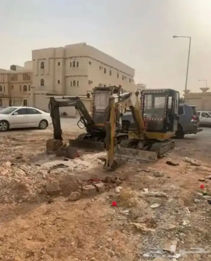 تأجير بوبكات جنزير بوبكات مكنسة بكلين صغير مع الدقاق رصاصة ص 17