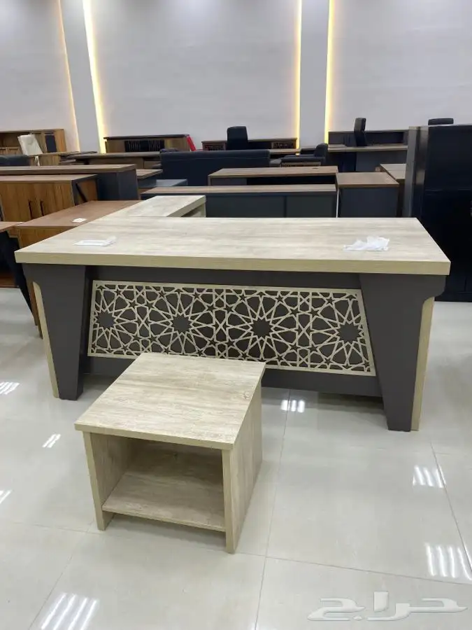 مكاتب ادراية فخمة واحدات عمل مشتركة 43