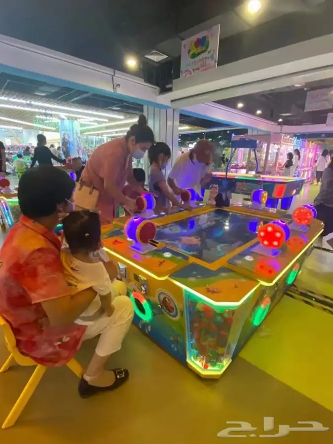 بولينج ملاهي حدايق صاله تزلج هوكي بادل العاب حركية 60