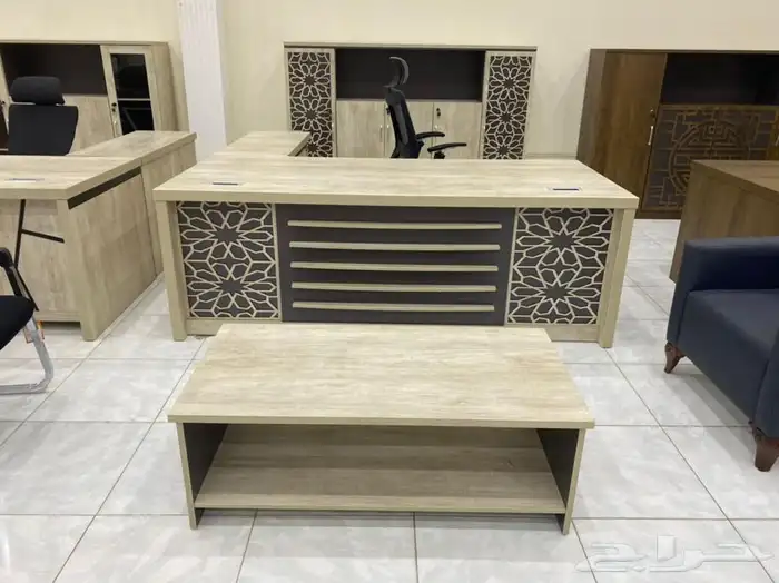 مكاتب ادراية فخمة واحدات عمل مشتركة 3
