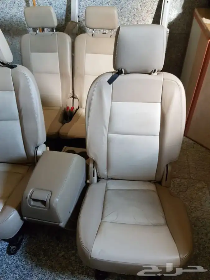 مقاعد فورد إكس بلور 1