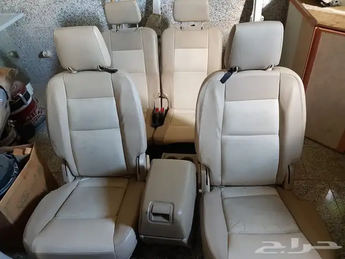 مقاعد فورد إكس بلور 0