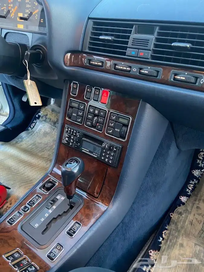 للبيع مرسدس S E L مخزن 19