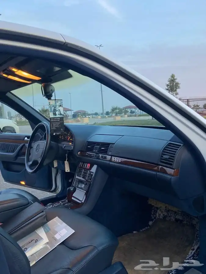 للبيع مرسدس S E L مخزن 12