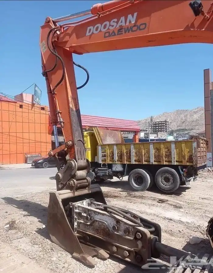 بوكلين شيول ايجار وقلابات للحفر بمكه 0