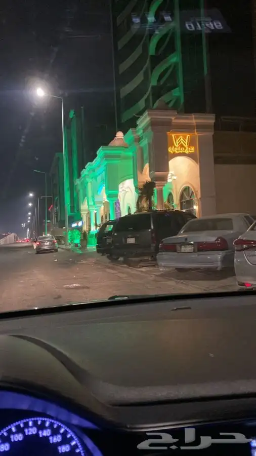 بلونات وليزر اخضر يوم وطني 6