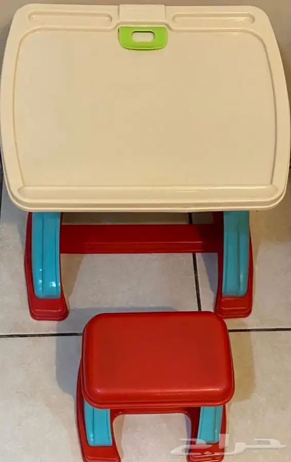 طاولة دراسة مع كرسي للاطفال . Children desk  chair Tengjia 4
