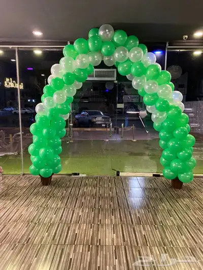 بلونات وليزر اخضر يوم وطني 5