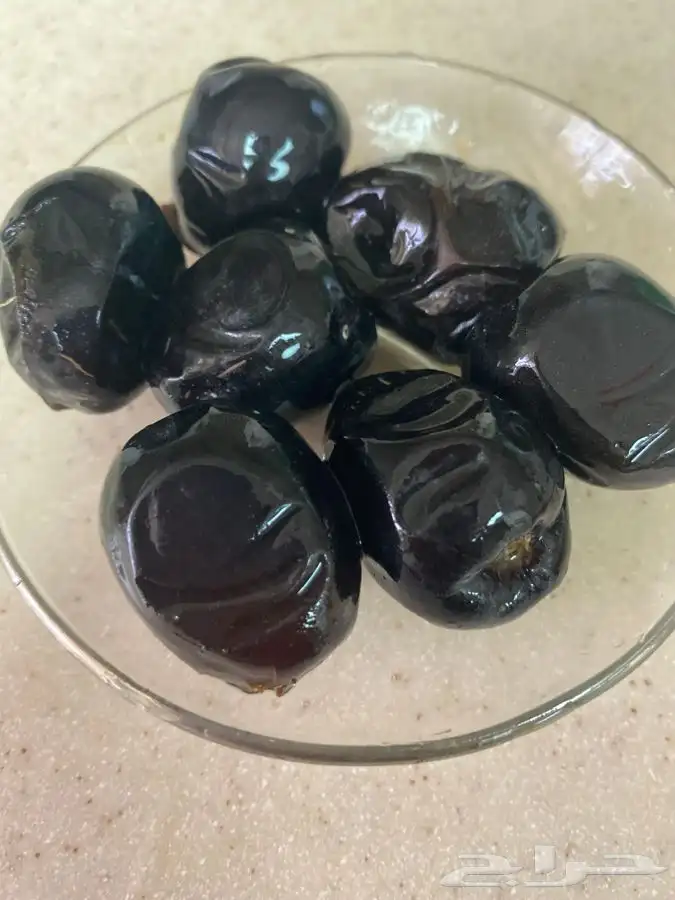 عجووة عالية المدينه 3