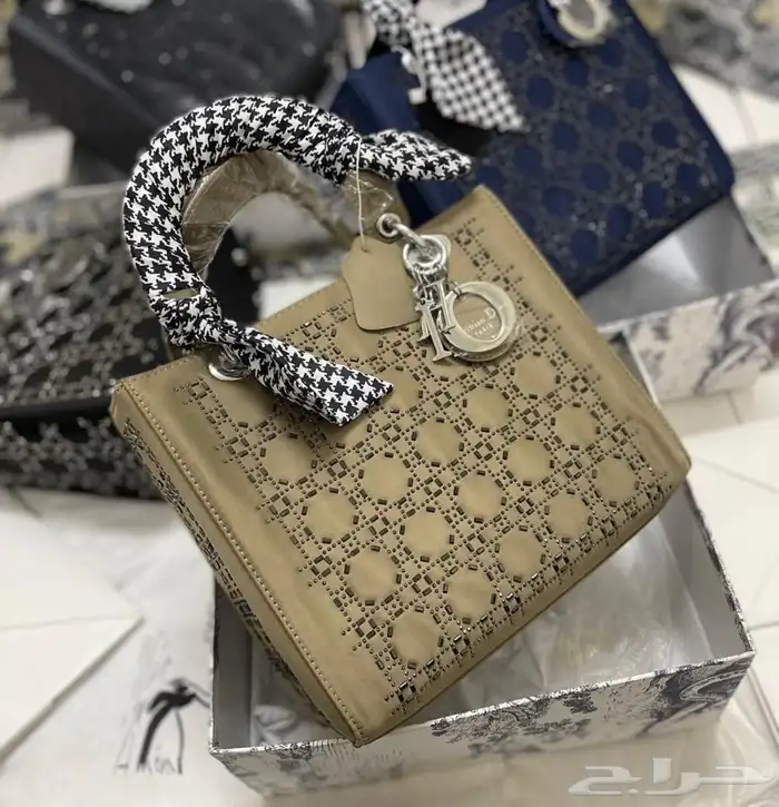 ماركه درجه اولى (شنط_شوزات) 75