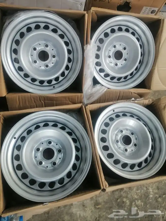 دمعه طقم هايلكس4 جنوط الدمعه باقي بالكرتون جديده موديل جديد 4