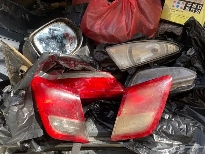 اصطب كامري من 2007 الي 2010 حق شنطه وكشافات سوناتا وسطي 2