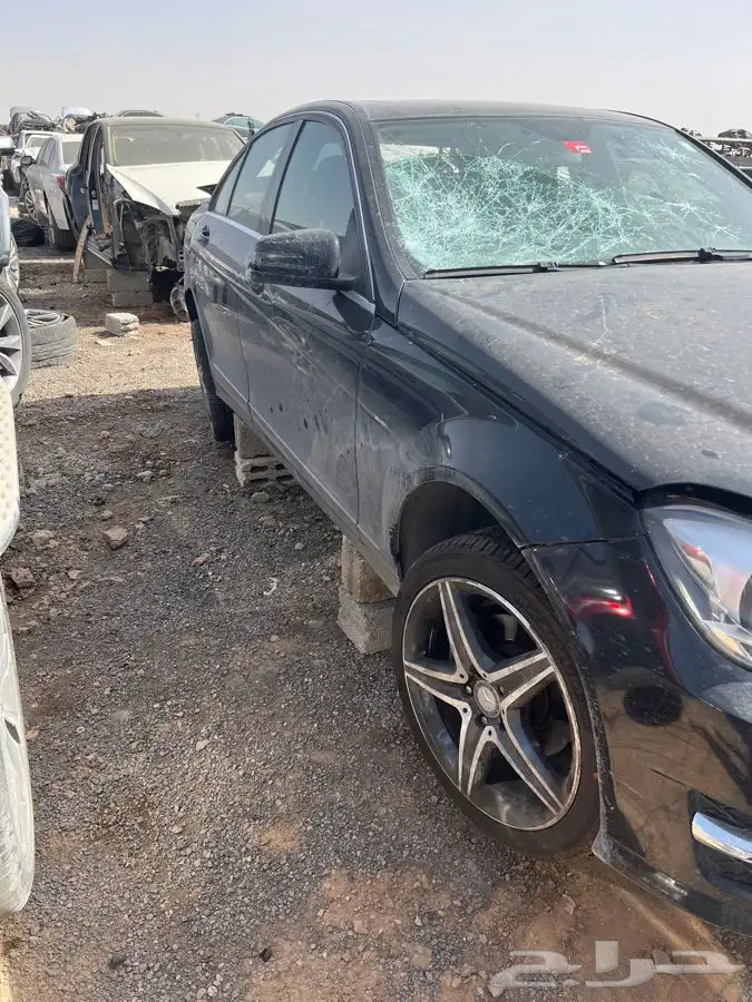 مرسيدس C300 موديل 2012 تشليح مقبل قطع غيار 2