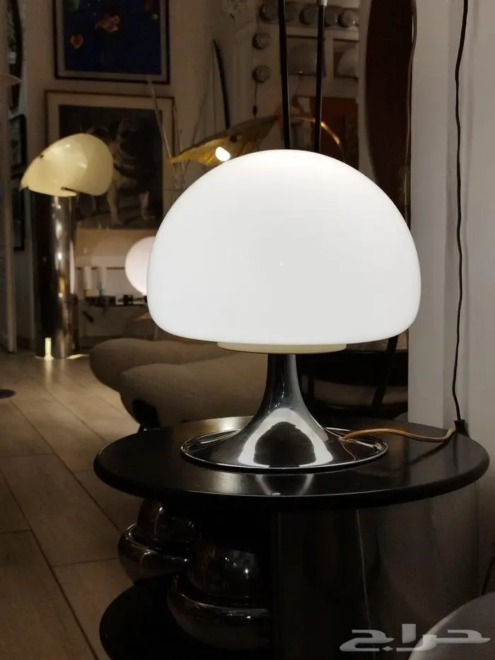 طقم نجفة اباجورة اضاءة طاولات وارضيات سويسرية ايطالية انتيك 26