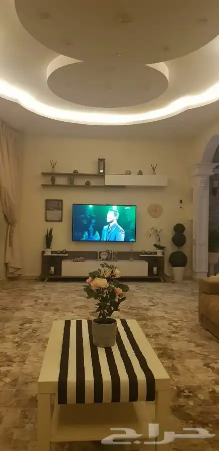 طاولات معلقه-طاولات تلفاز-مكتبة-طاولات وسط-ركن كوفي 21