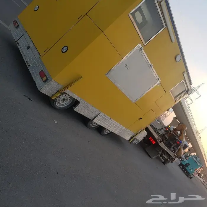 سطحه هيدروليك مع ونش طرق الملك خالد 3