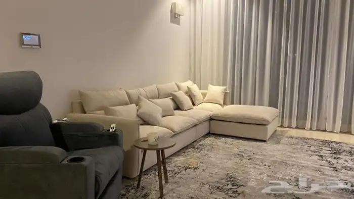 طاولات معلقه-طاولات تلفاز-مكتبة-طاولات وسط-ركن كوفي 40