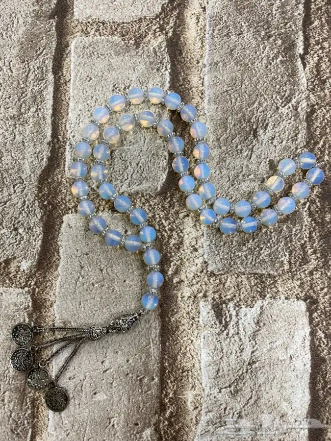 سبح حجر القمر 1