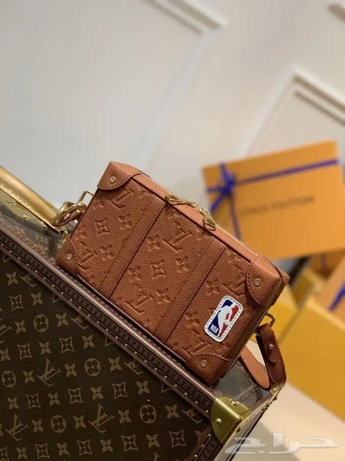 شنط LV رجاليه ( تقليد ) 8