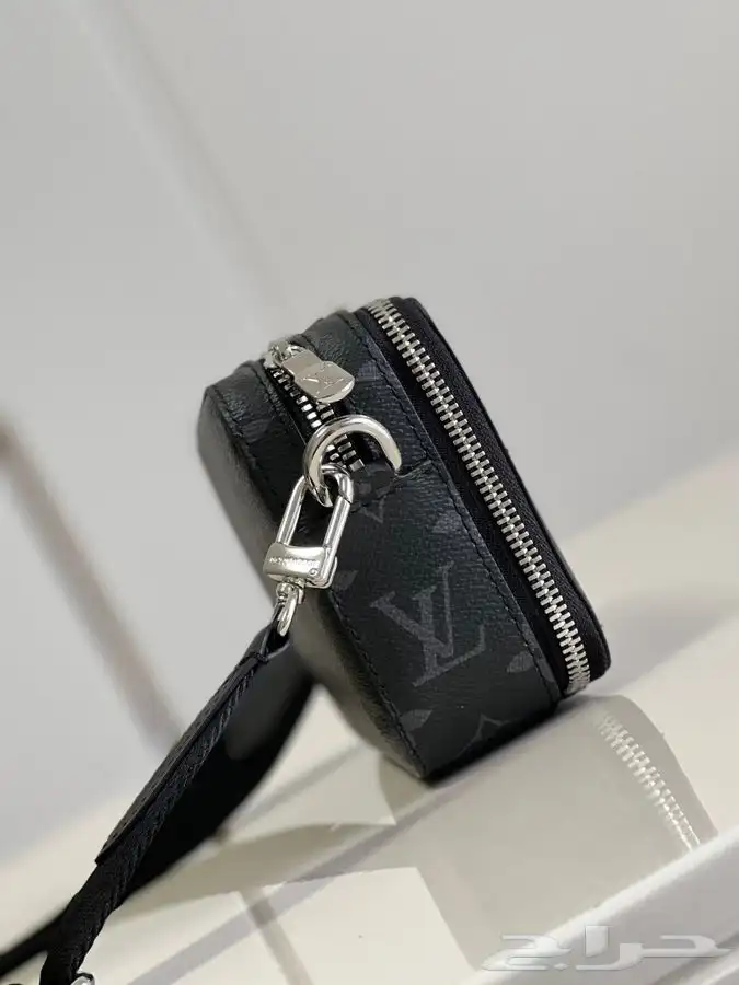 شنط LV رجاليه ( تقليد ) 27