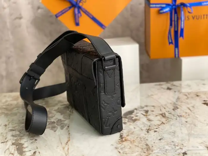 شنط LV رجاليه ( تقليد ) 3