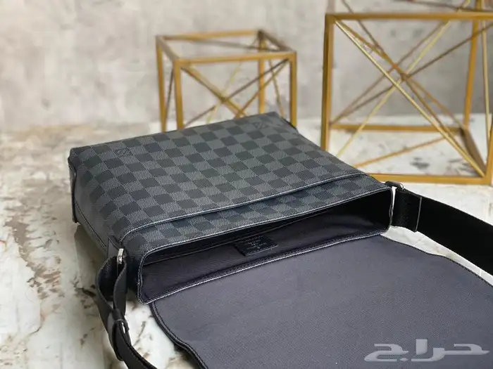 شنط LV رجاليه ( تقليد ) 23