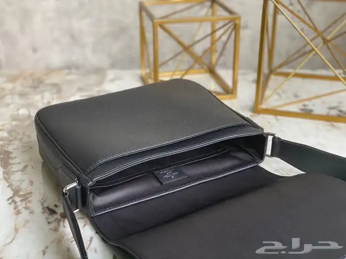 شنط LV رجاليه ( تقليد ) 16