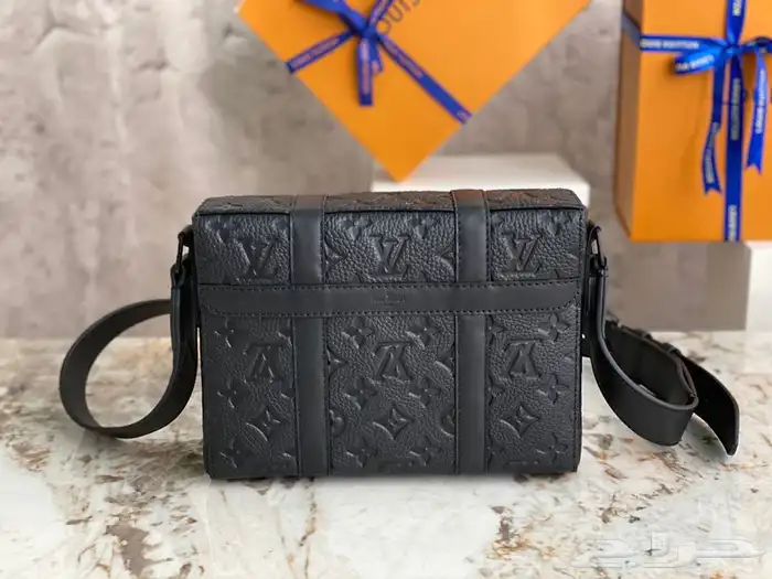 شنط LV رجاليه ( تقليد ) 4