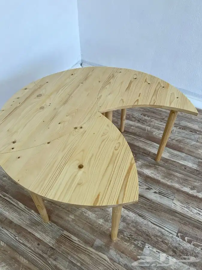 طاولة ضيافة من الخشب الطبيعي 2