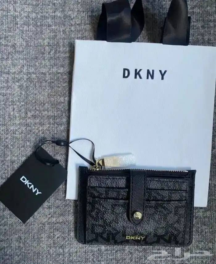 محفظة نسائية ماركة DKNY 0