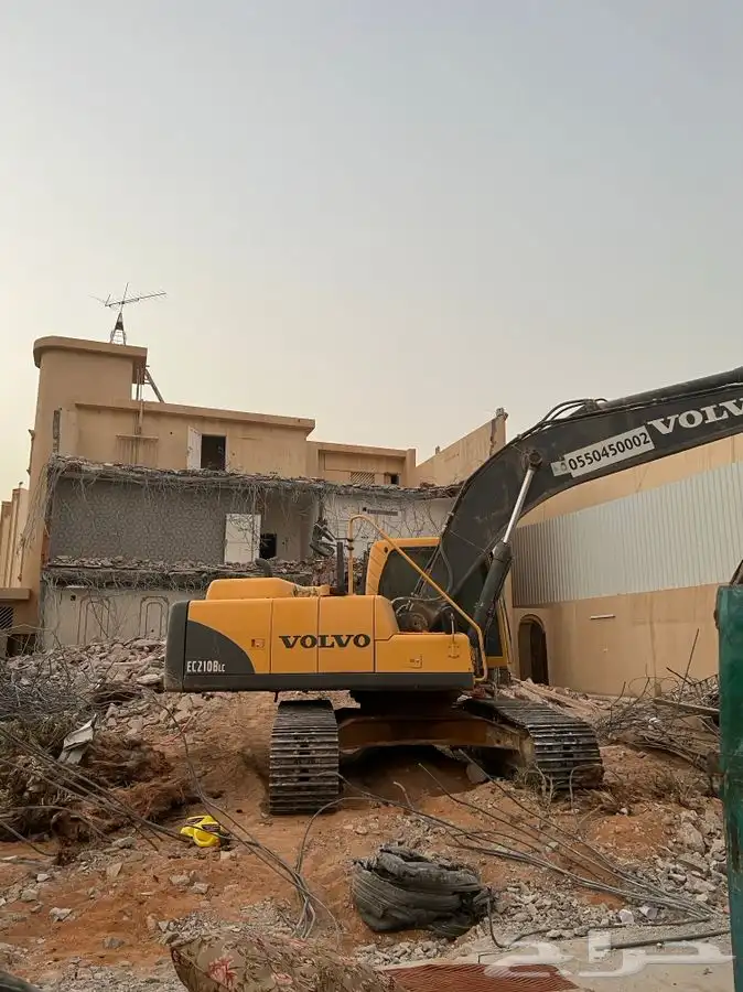 بوكلين هدم جميع المباني و البيوت 1